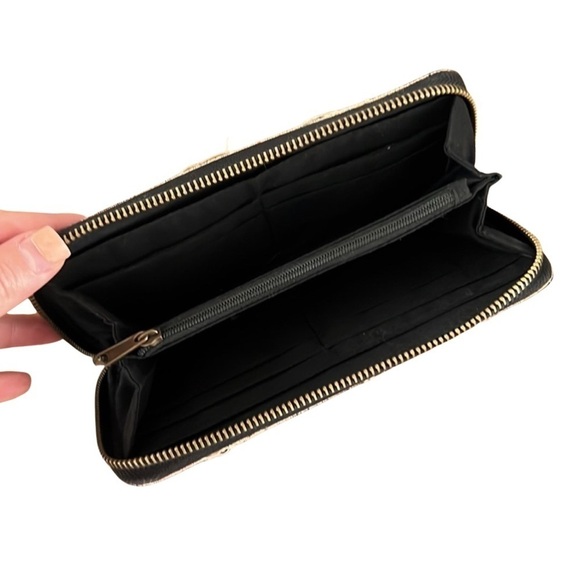 Tiger Wallet - Picture 3 of 3